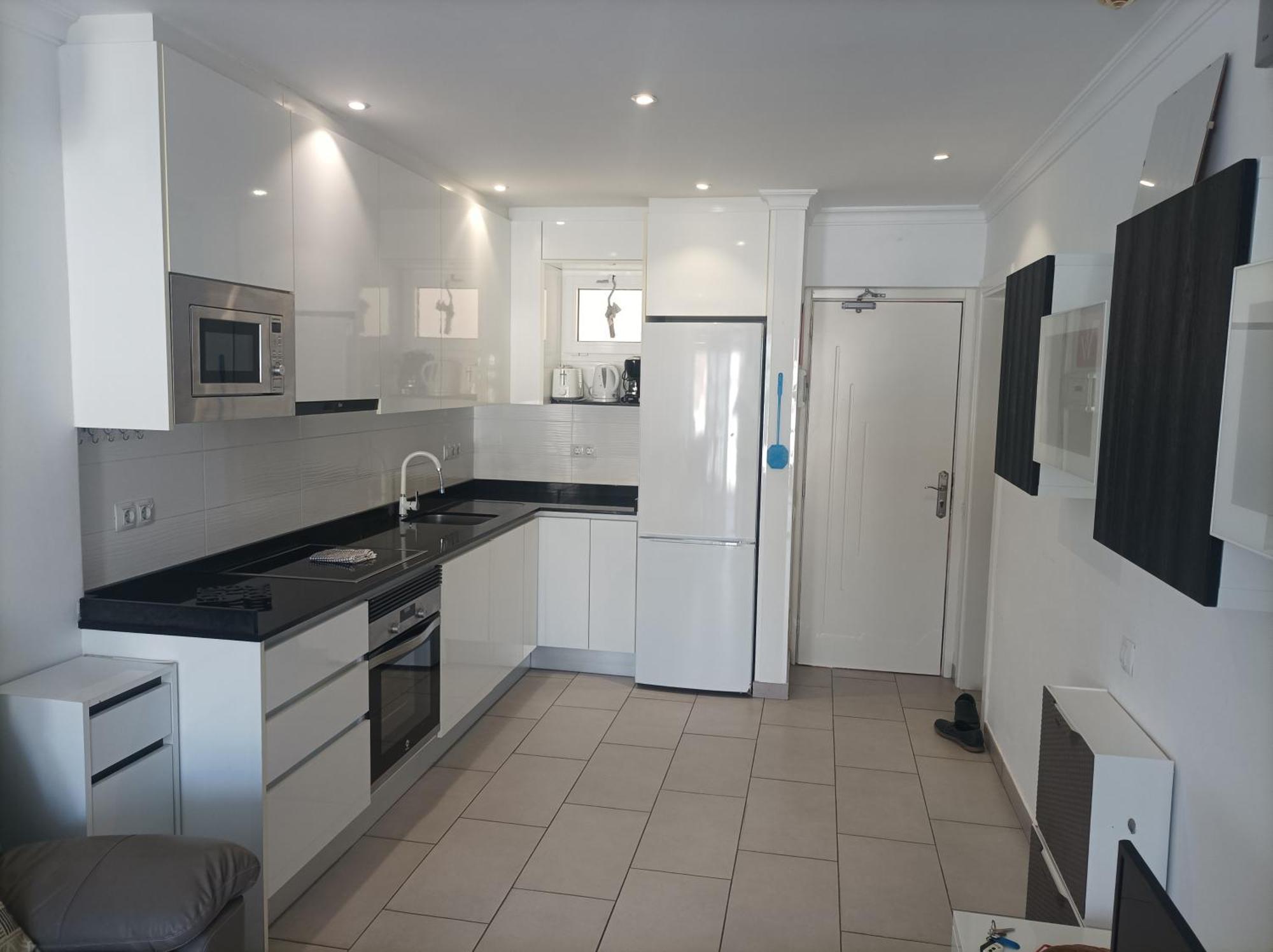 Solaris - Refurbished, Top Floor, Sea Views Puerto Rico  Esterno foto
